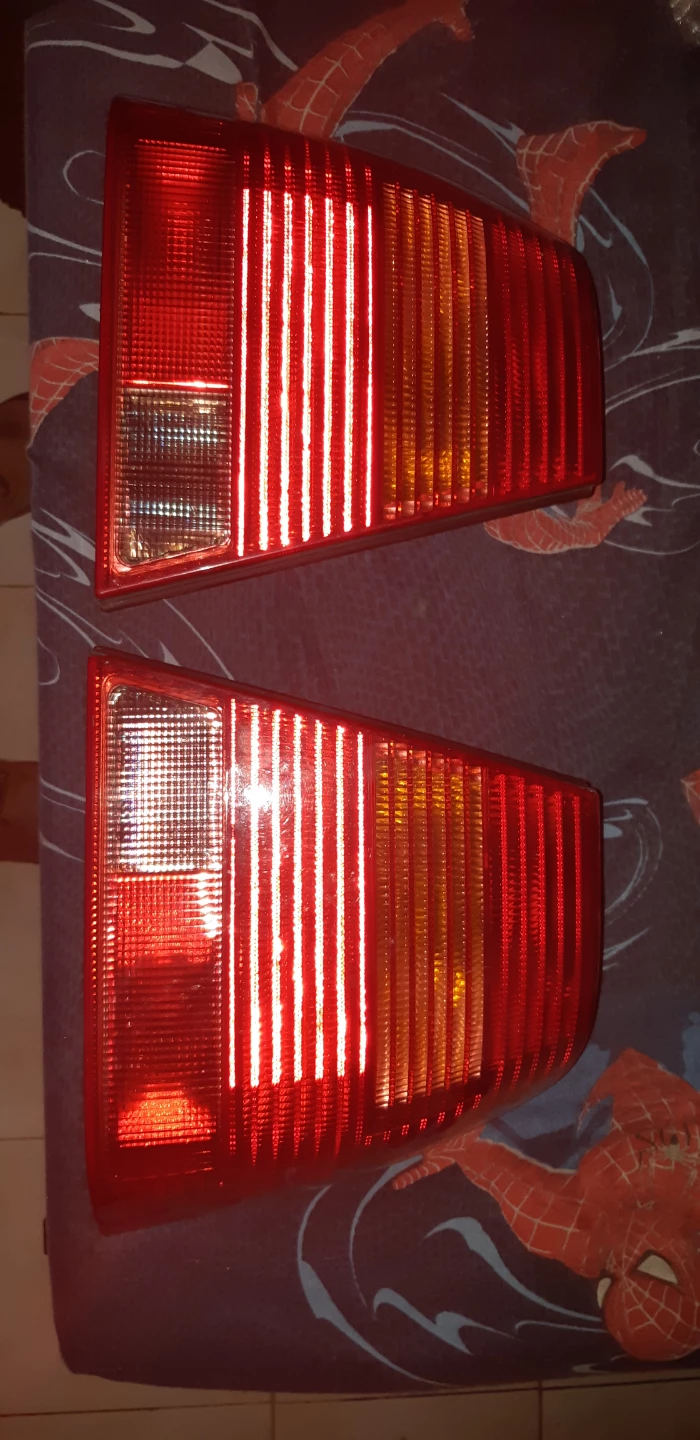 Hella Taillight Assembly for 1999-2005 VW Jetta (MK4) - photo 3