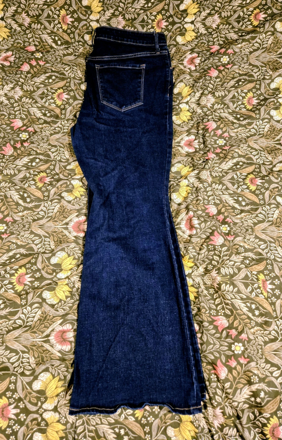 Old Navy High-Rise Wow Flare Jeans Size 16