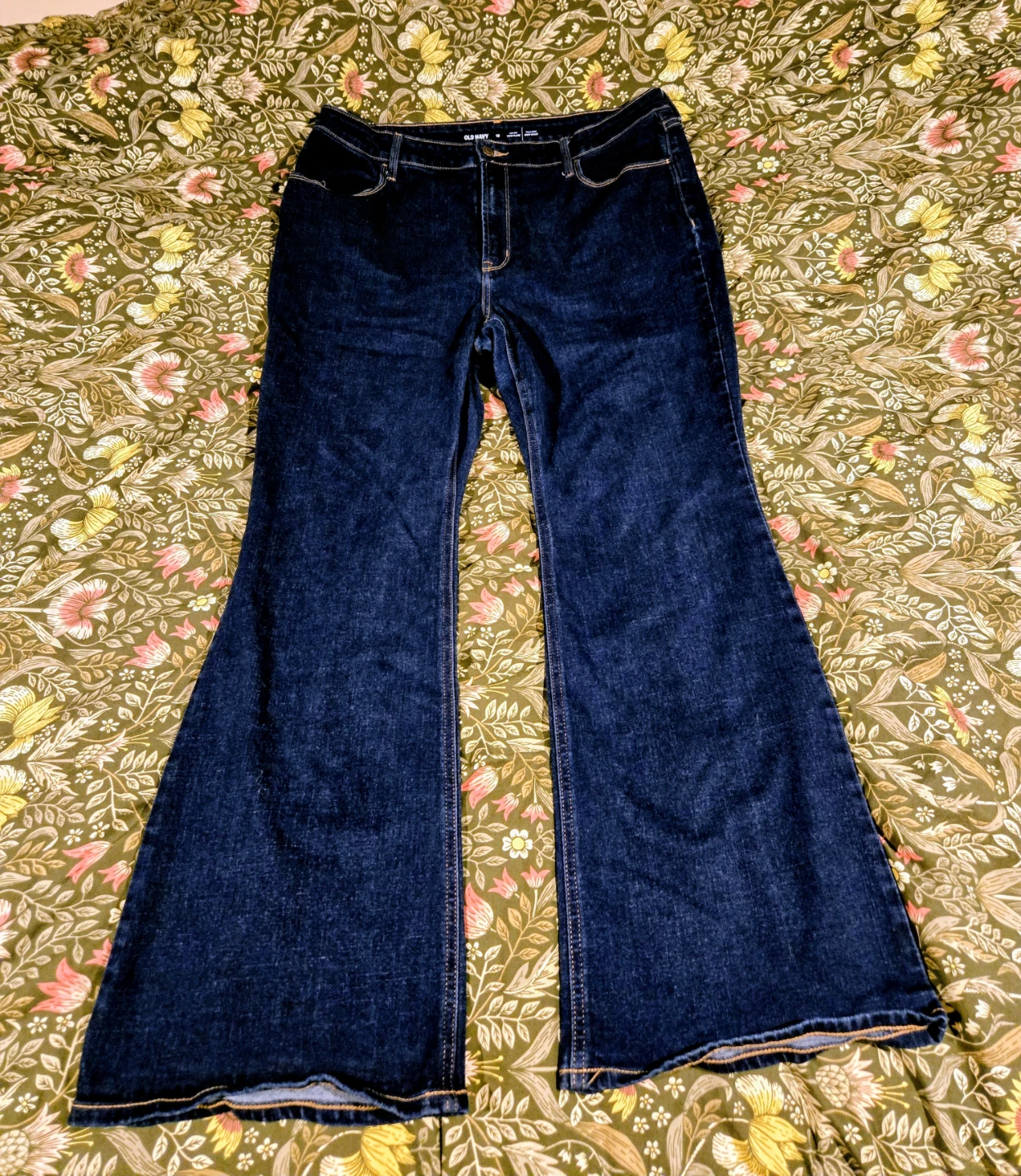 Old Navy High-Rise Wow Flare Jeans Size 16 - photo 2