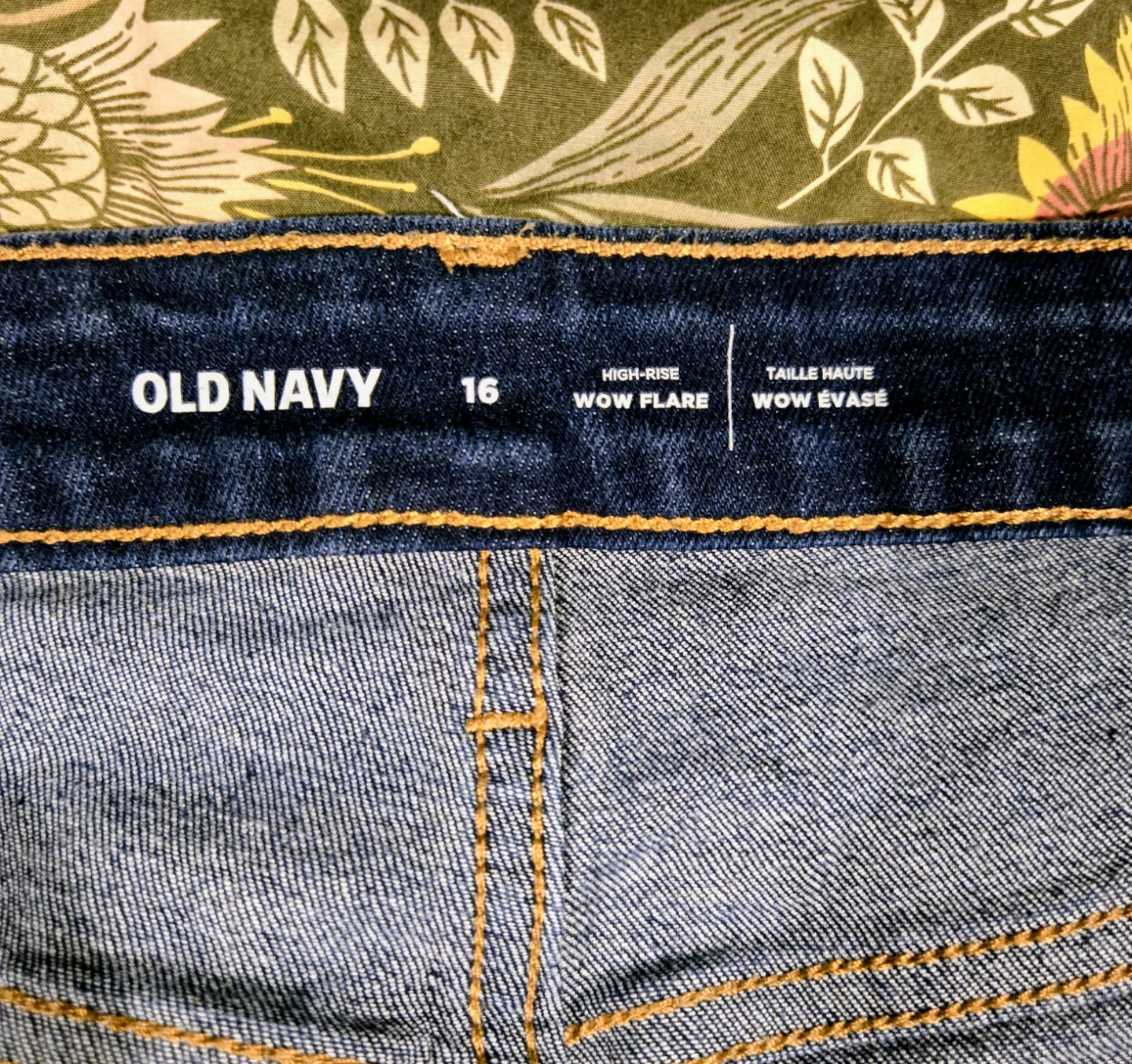 Old Navy High-Rise Wow Flare Jeans Size 16 - photo 3