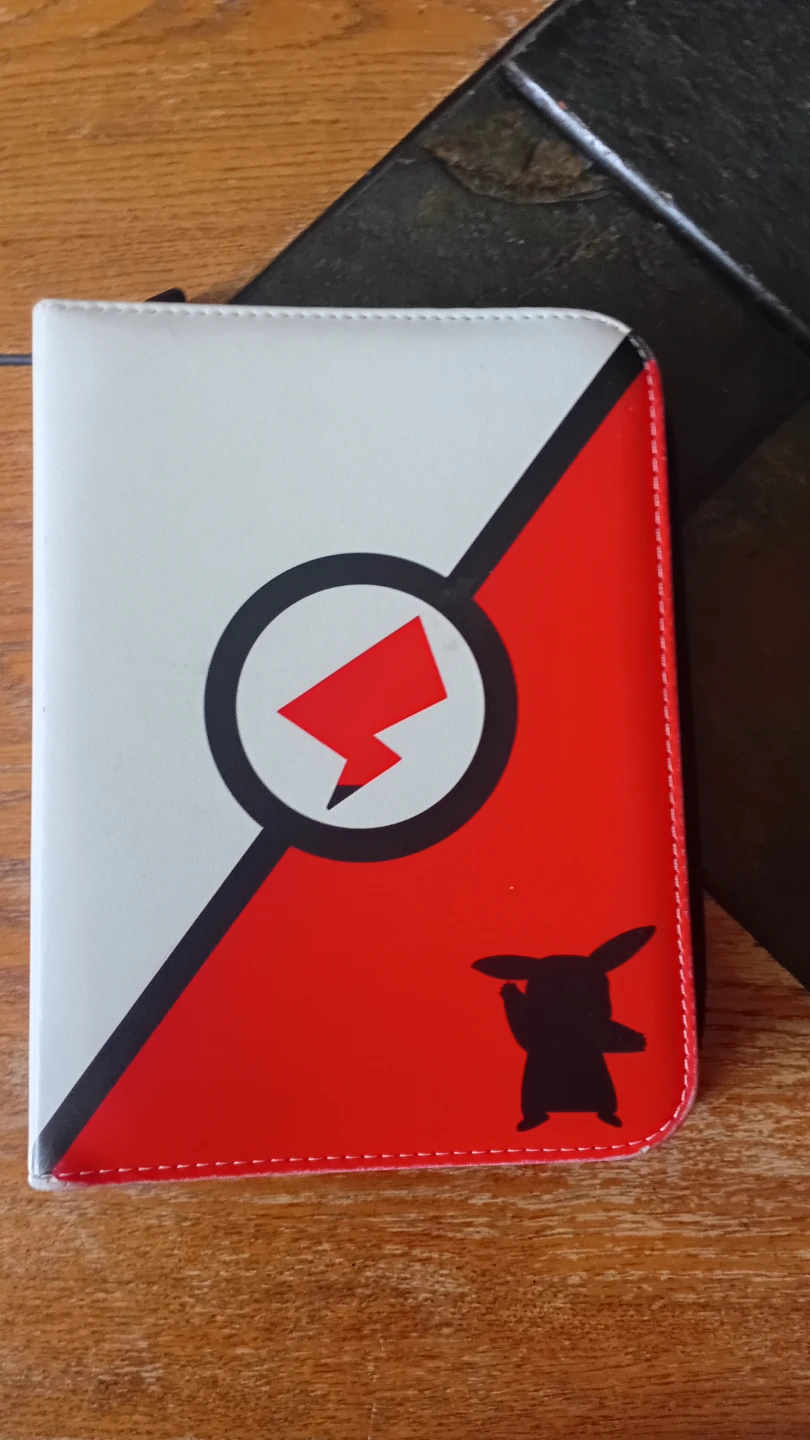 Pokémon Trading Card Binder