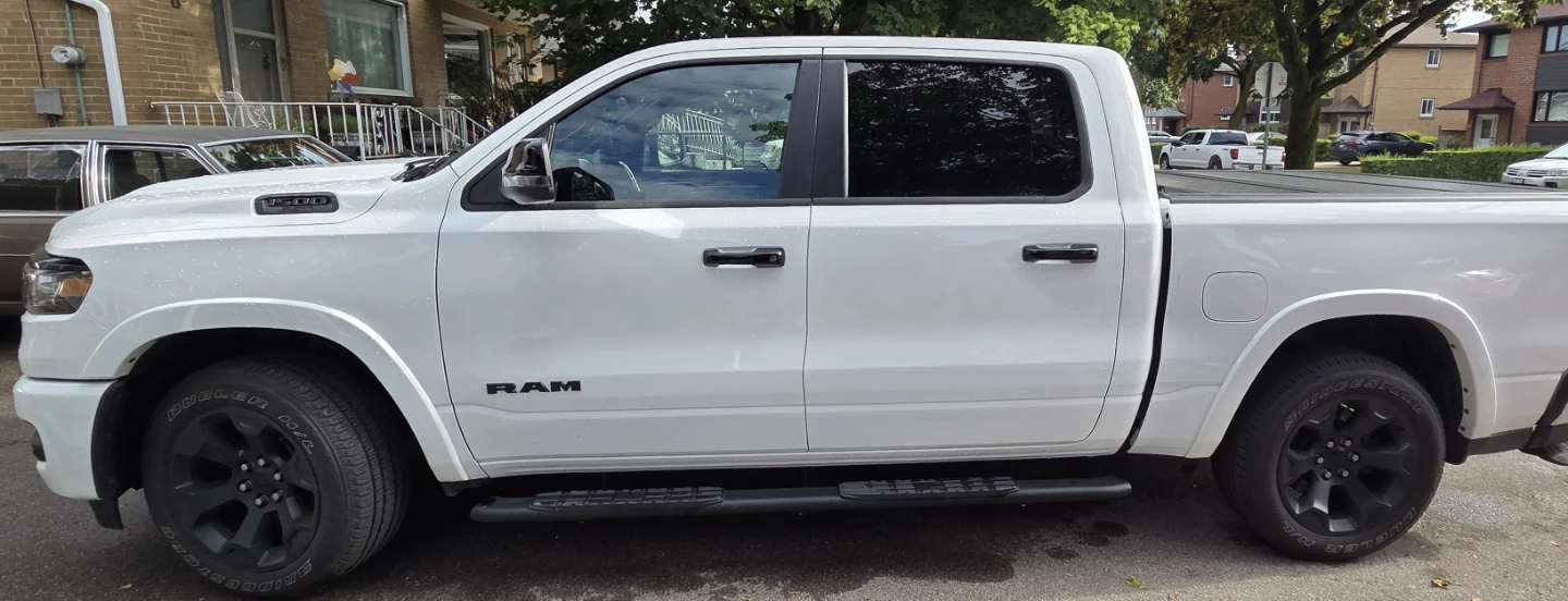 White Ram 1500 Pickup Truck - photo 3