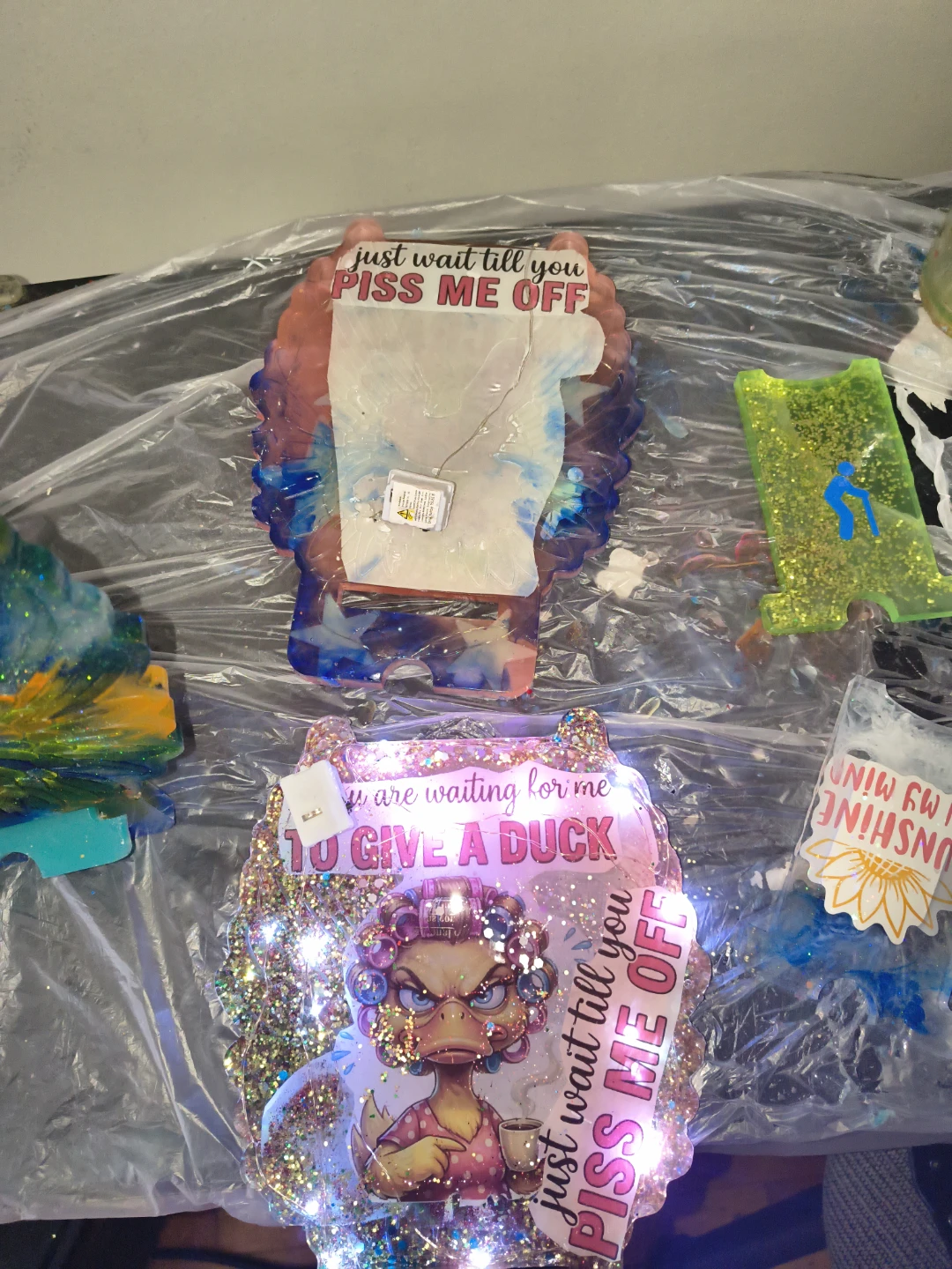 Resin Art Phone Stands with LED lights by children - photo 2