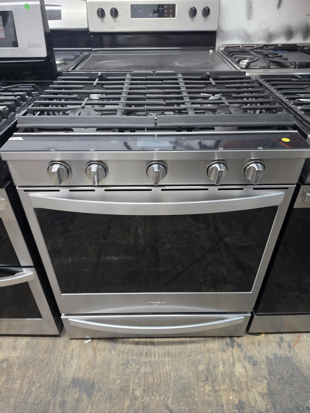 Whirlpool 30in Stainless steel gas stove