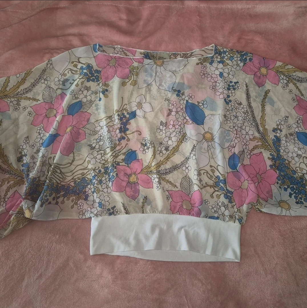 Y2k Urban Behavior Floral Batwing Sleeve Top