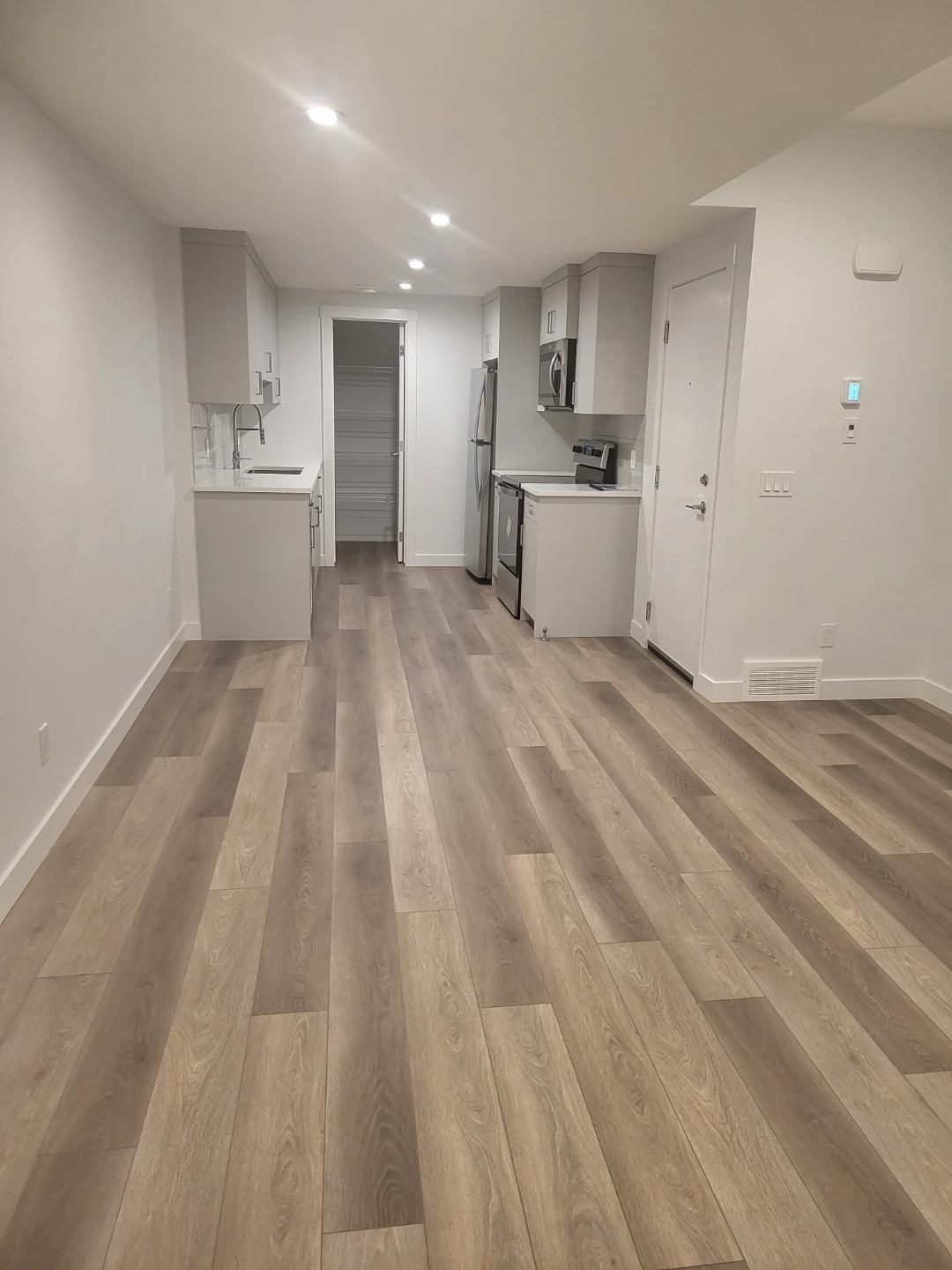 Basement for Rent - photo 4