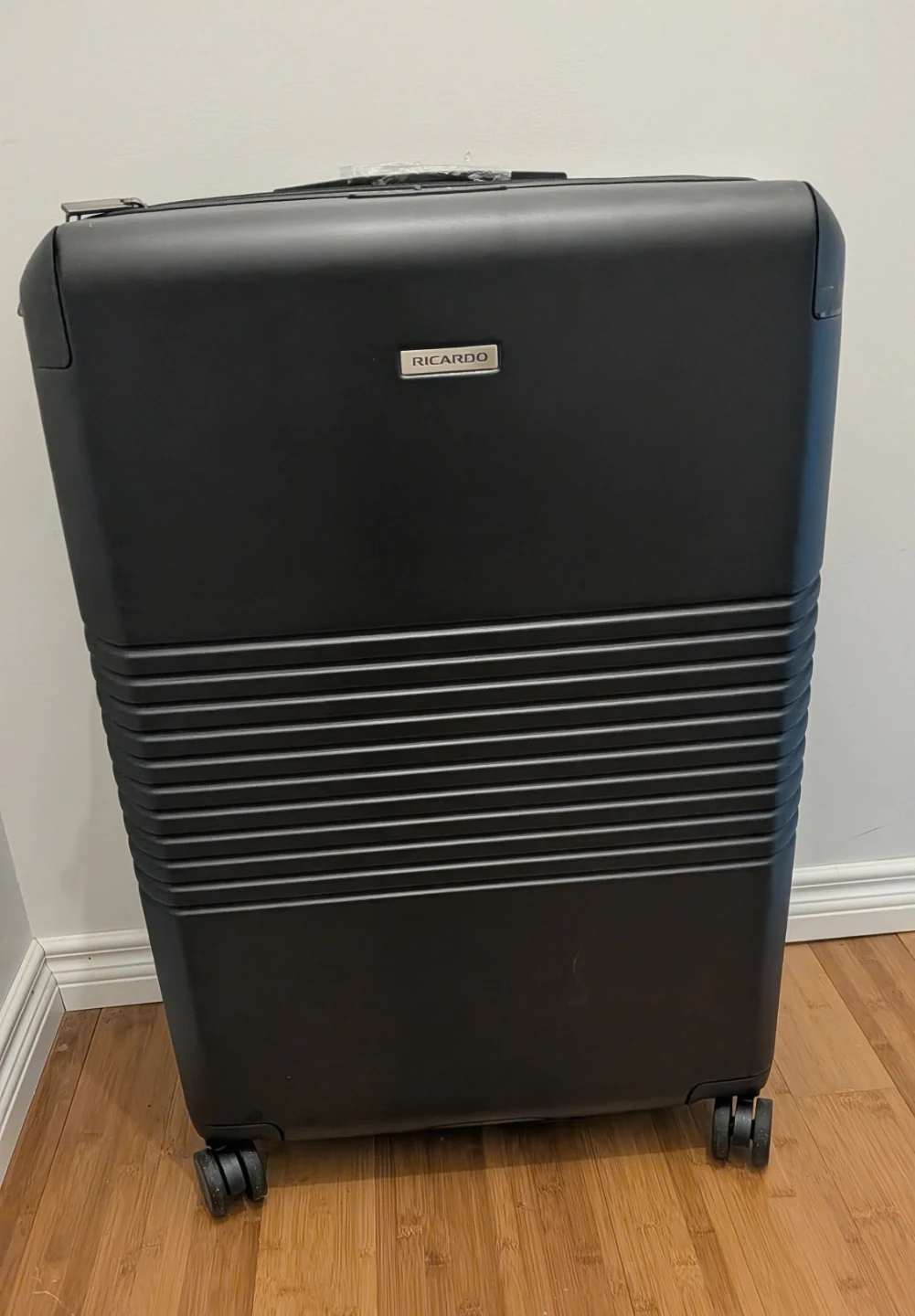 Large   New  Suitcase Ricardo of Beverly Hills