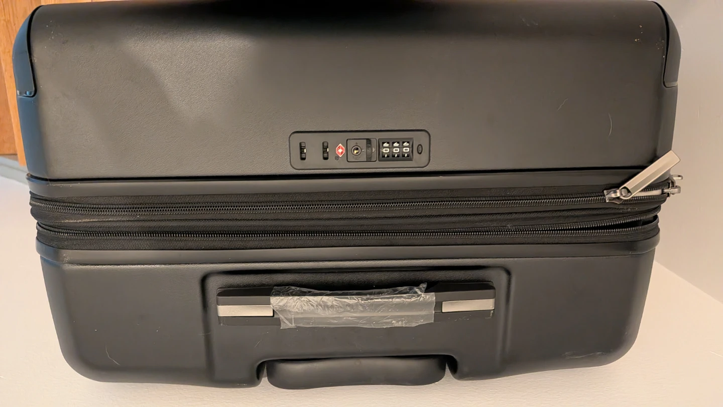 Large   New  Suitcase Ricardo of Beverly Hills - photo 4