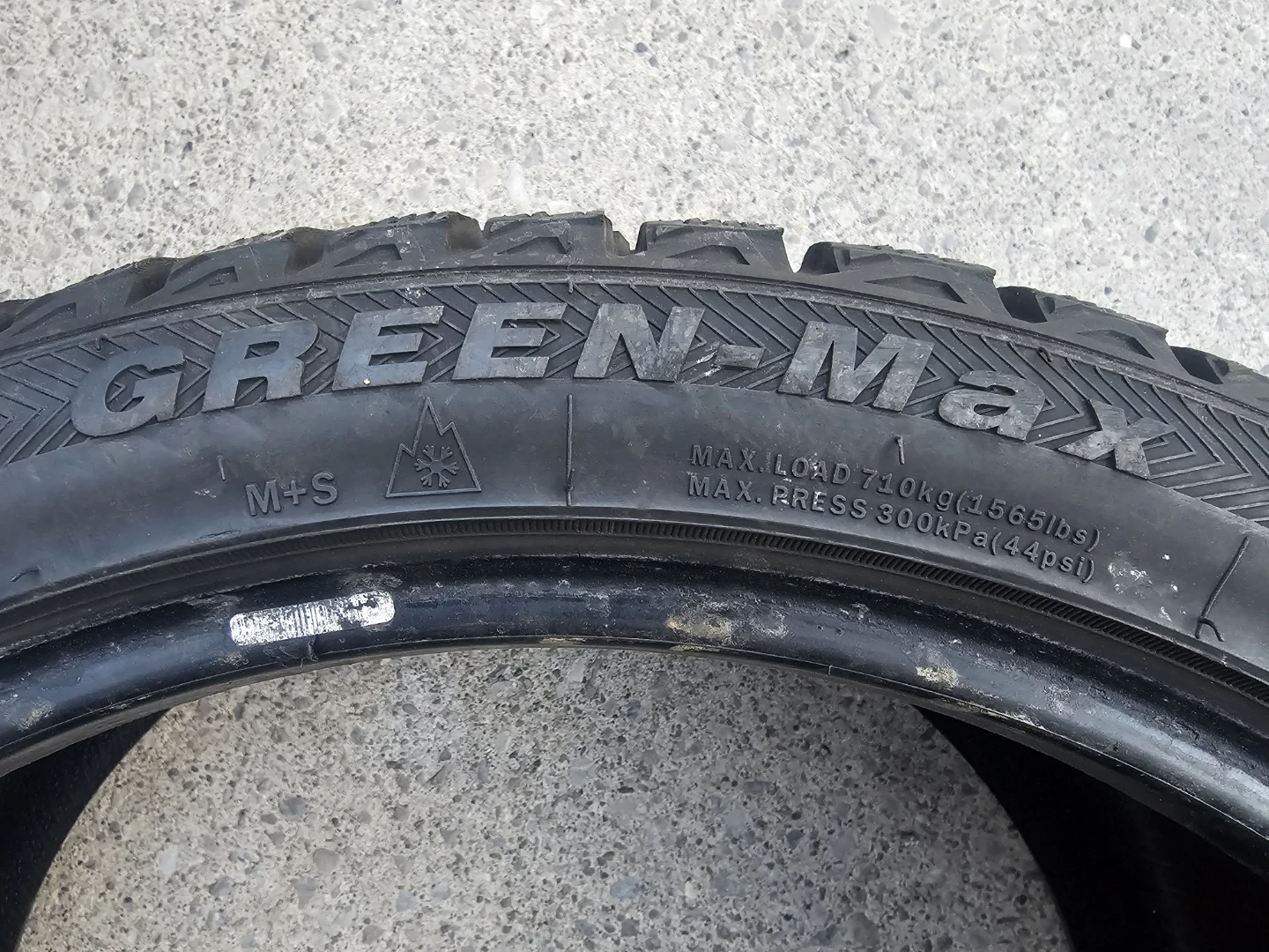275/40 R19 AND 255/40 R19 WINTER TIRES - photo 4