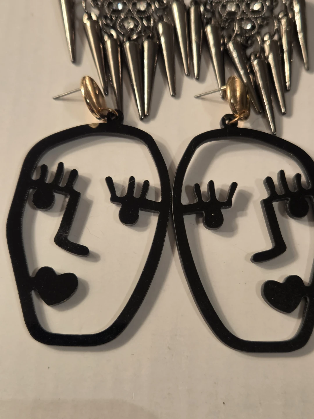 Assorted Women's Earrings Bundle - photo 3