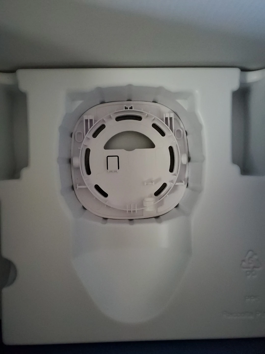 eufy Security Floodlight Cam E340 - photo 4
