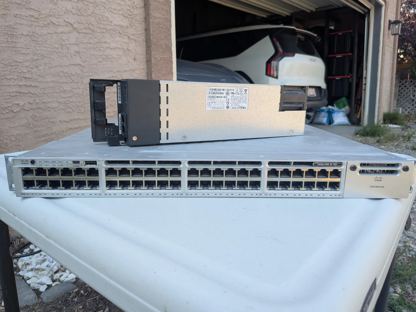 Cisco Catalyst 3850 48 PoE+ Network Switch - photo 3