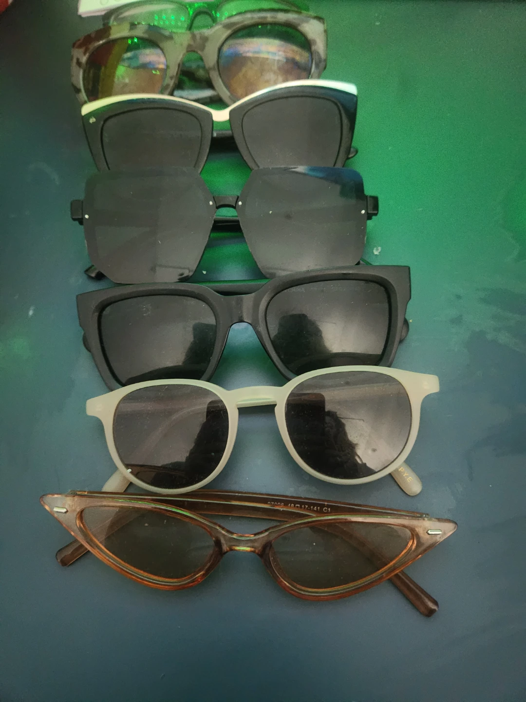 Bundle of 5 Sunglasses - photo 2