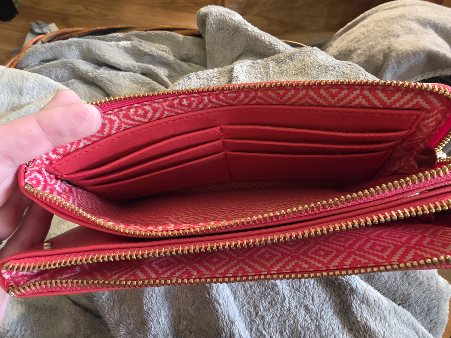 Stella and Dot Red Clutch Wallet - photo 3