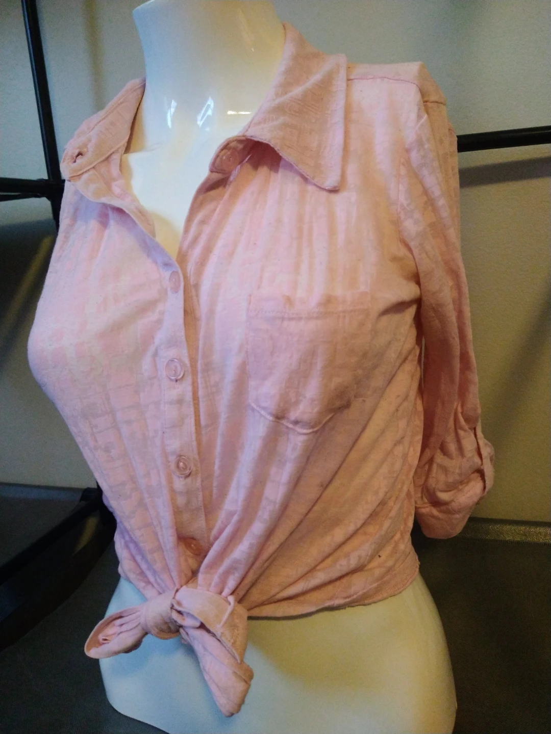 Derek Heart Light Pink Semi-Sheer Crop Top w/ Front Tie - photo 4