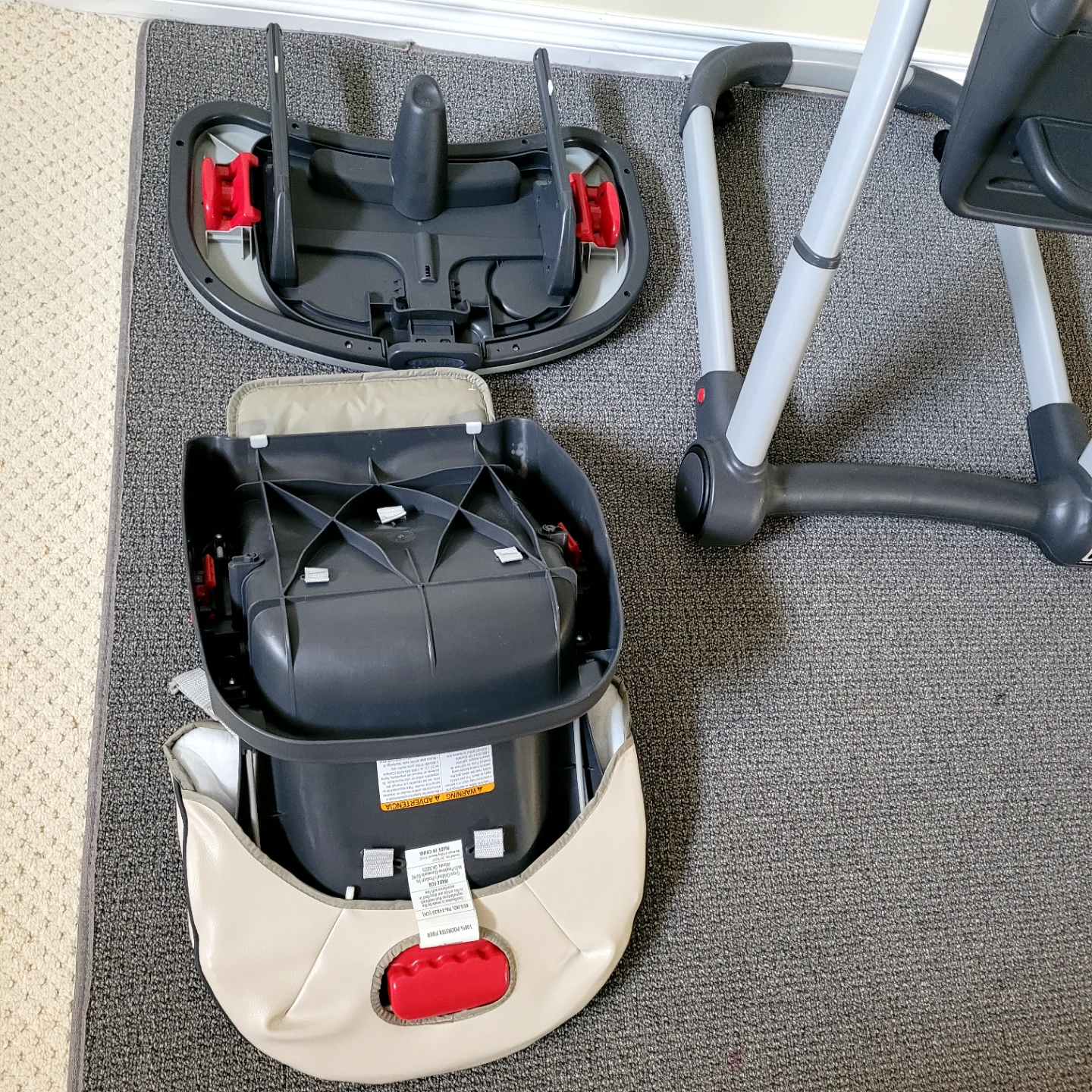 Graco High Chair - photo 3