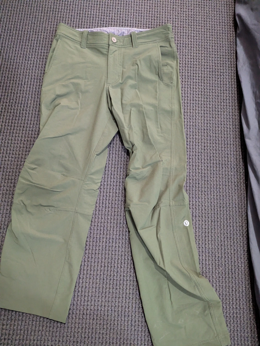 Lululemon Men's Green Casual Pants - photo 2