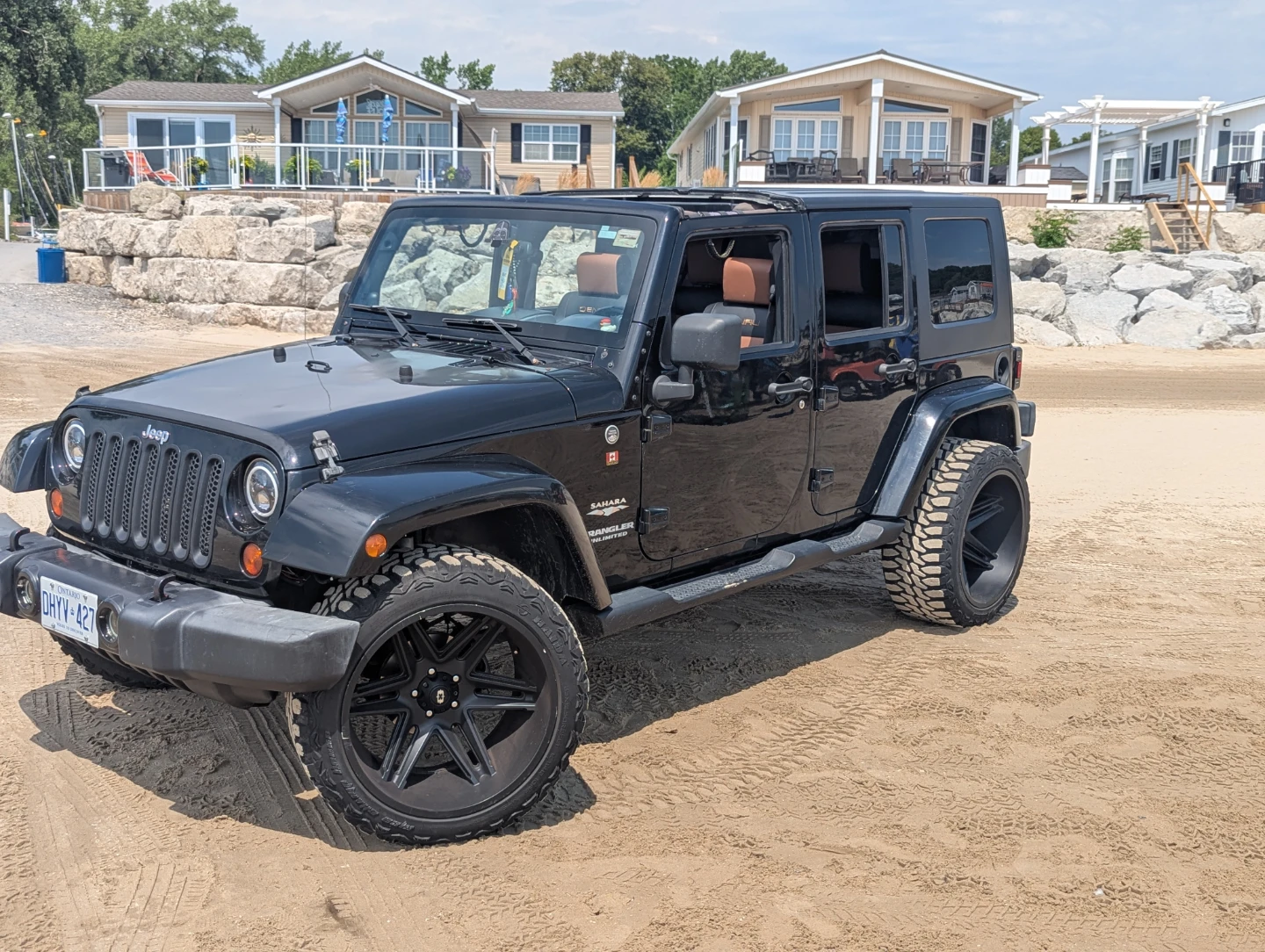 Black Jeep Wrangler Sahara unlimited. X fully upgraded - photo 2