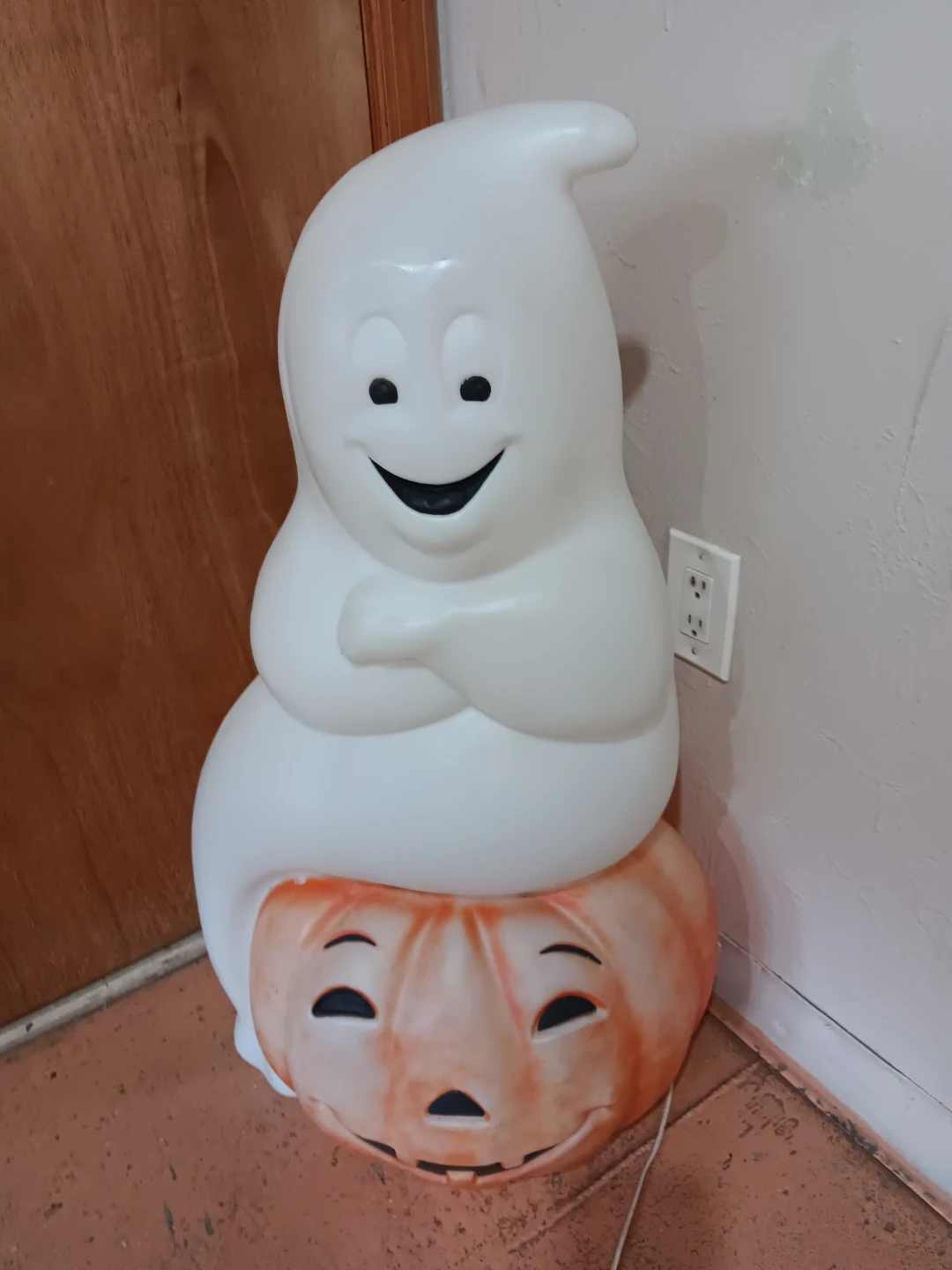 Vintage halloween ghost