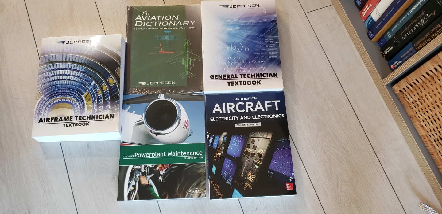 Aircraft maintenance Textbooks