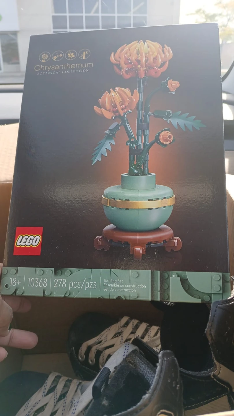 LEGO Botanical Collection Chrysanthemum Building Set