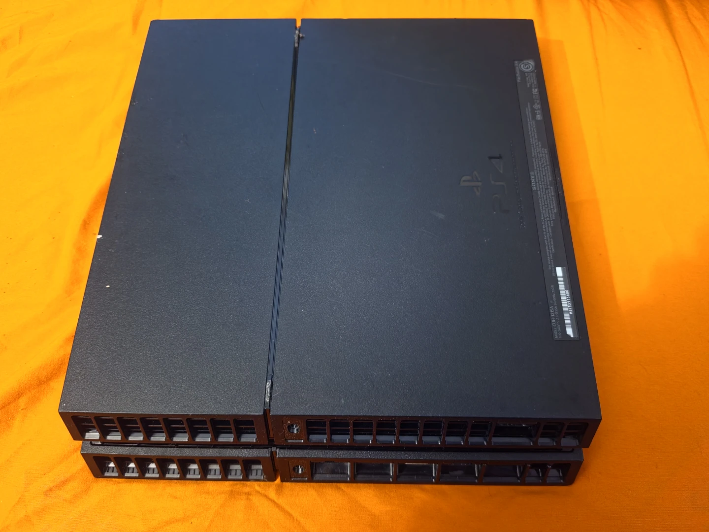Sony PlayStation 4 Original - photo 2