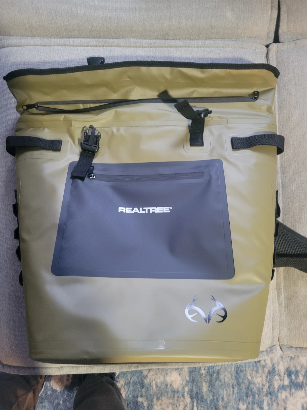 REALTREE BACKPACK COOLER  NEW.