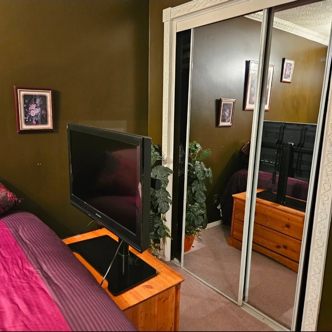 Rooms For Rent ~ Millwoods Area 🏡 - photo 3