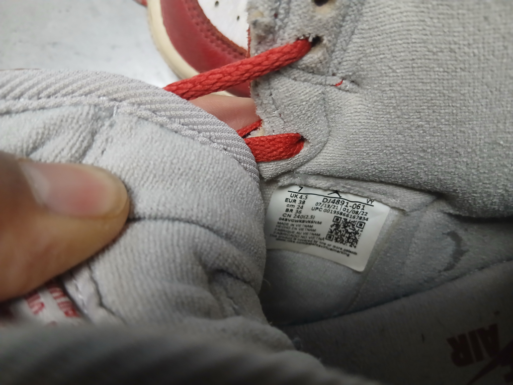 Nike Air Jordan 1 High Red/White - photo 3
