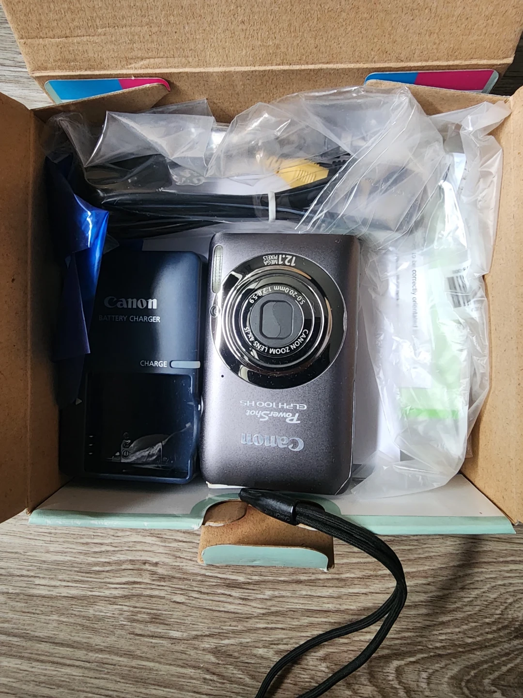 Canon PowerShot ELPH 100 HS Digital Camera - photo 2