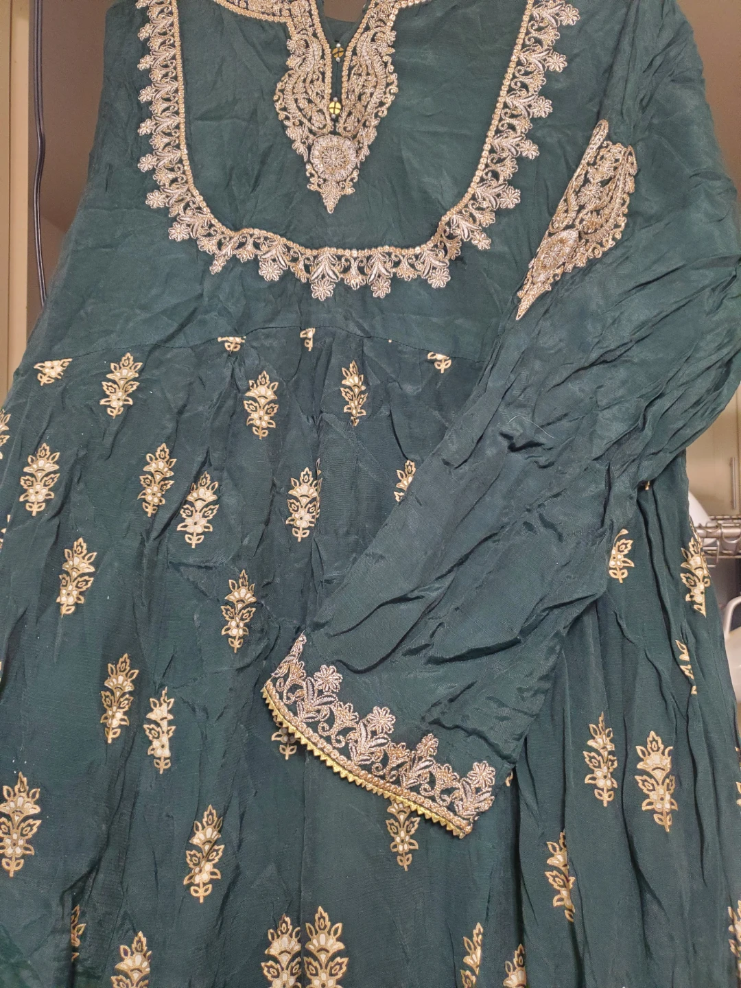 Green embroidered long-sleeve dress - photo 3
