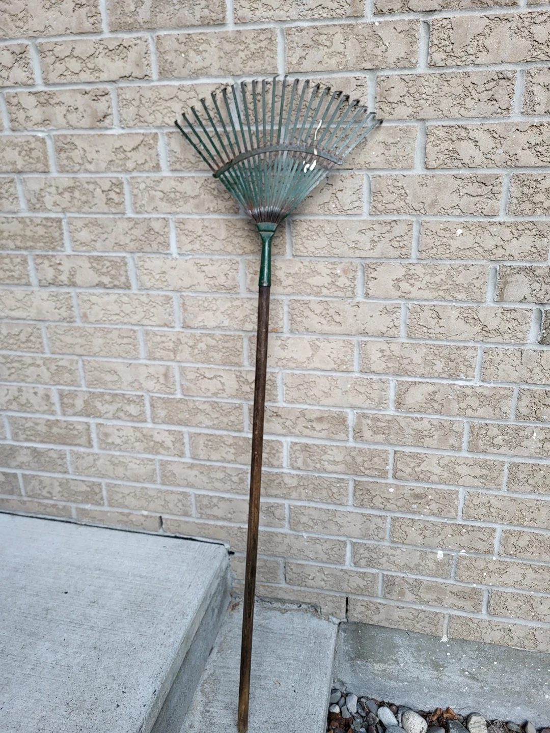 Lawn Leaf Fan Rake