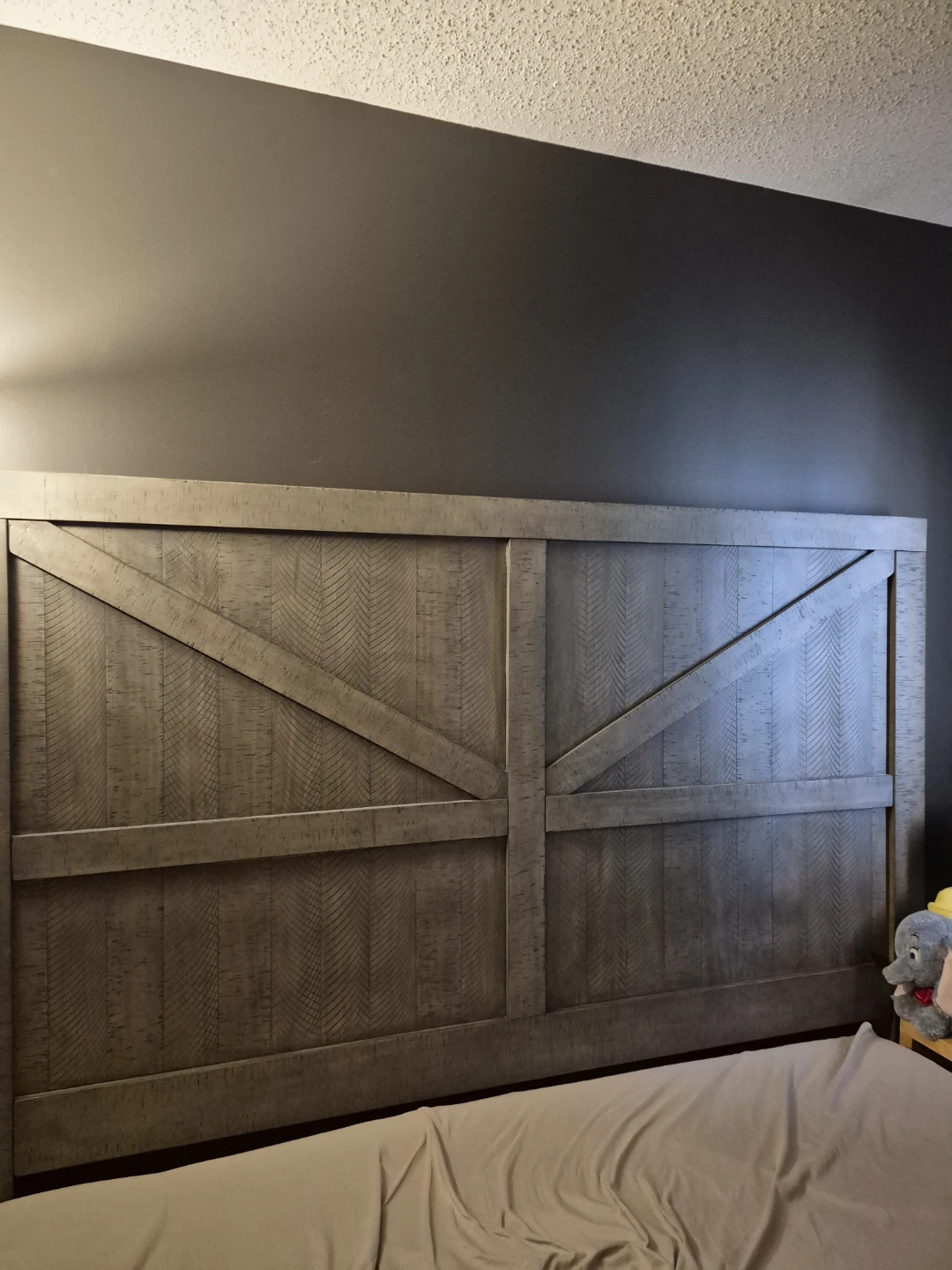 **beautiful King size bedroom set - photo 3