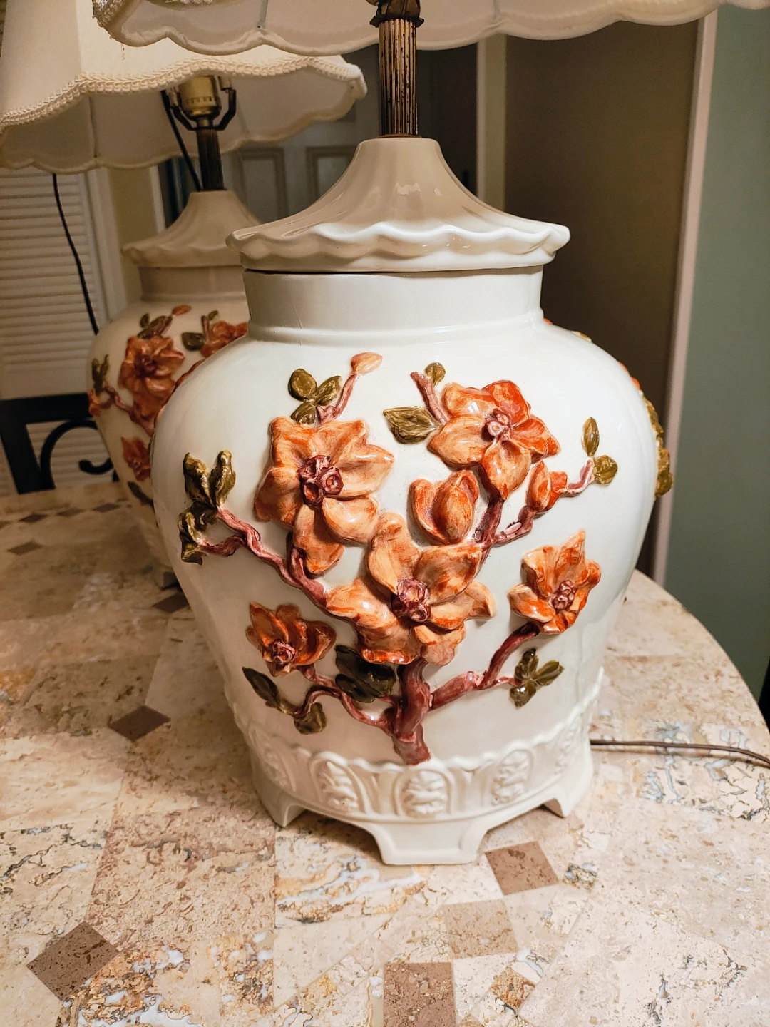 Vintage Chinoiserie Ceramic Pagoda Table Lamps - photo 5
