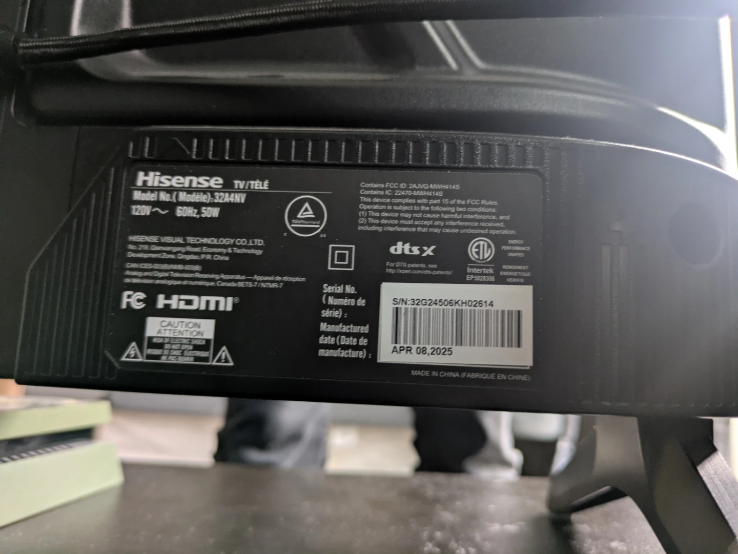 Hisense 32-inch Smart TV (NEW Purchased June 3rd 2026) - photo 4
