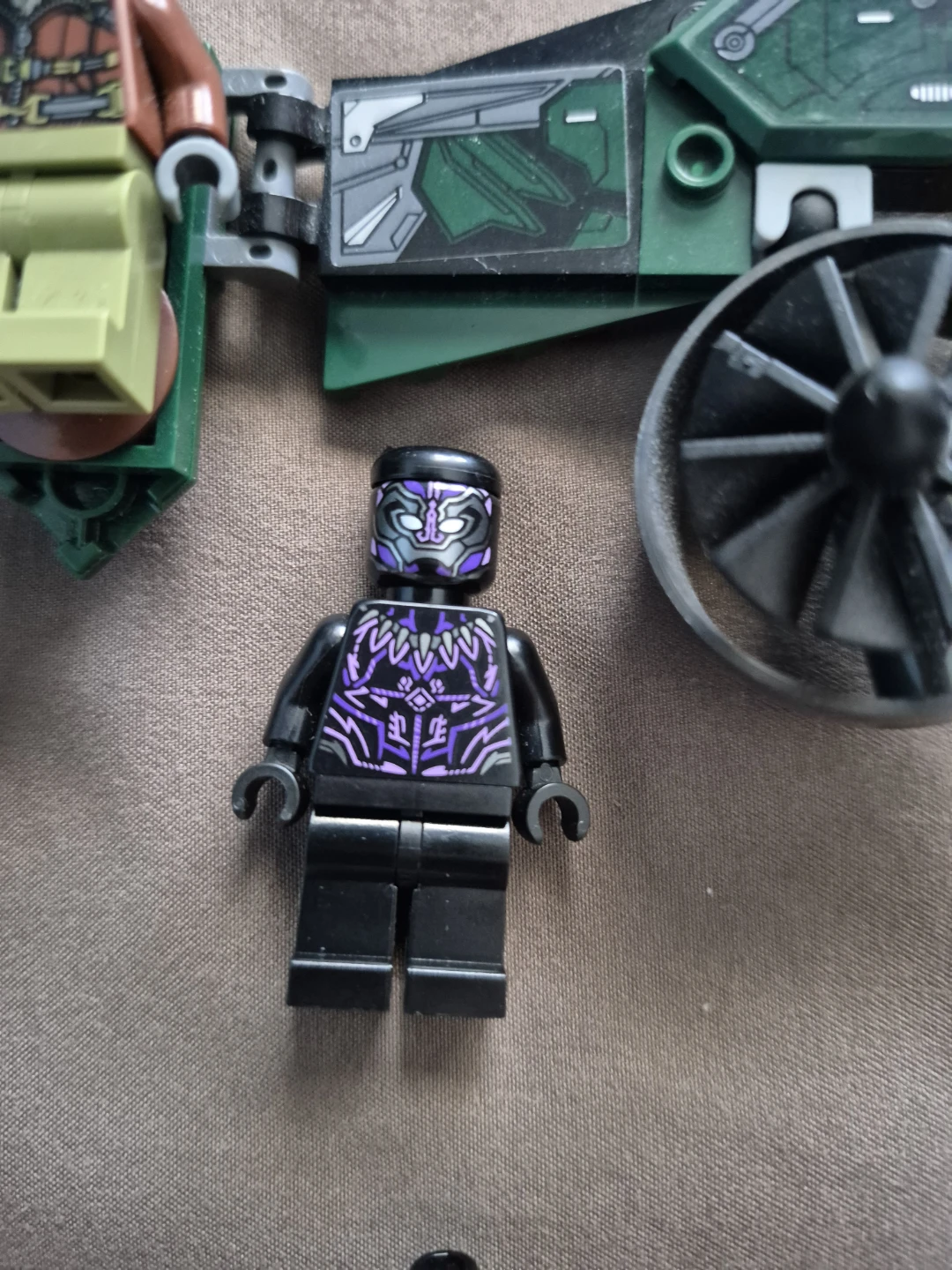 RARE/RETIRED Lego Marvel Minifigure Lot - photo 3