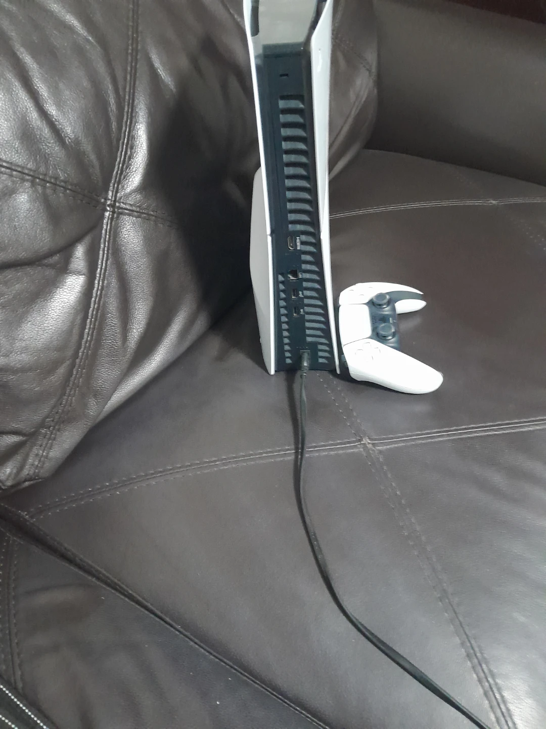 A ps5 is like new - photo 5