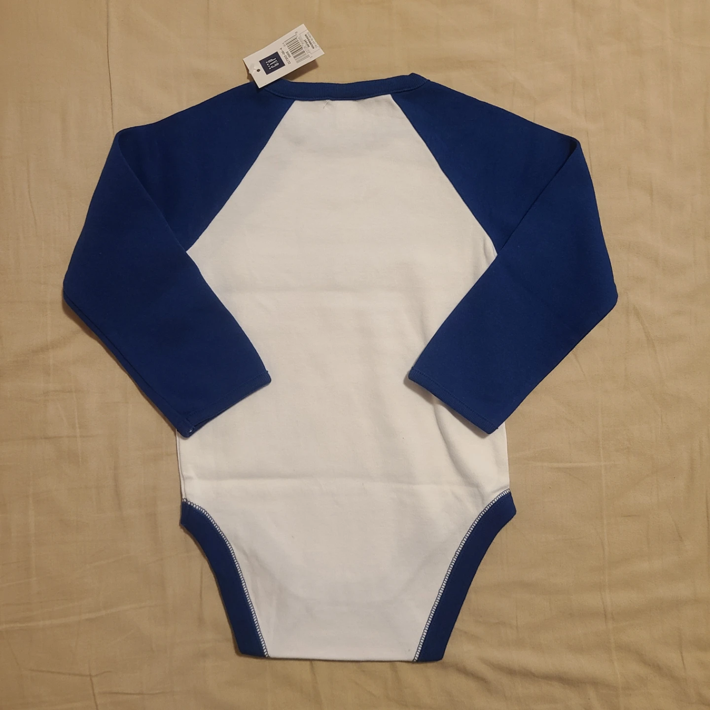 NEW Baby Long Sleeve Snowflake Bodysuit - photo 2
