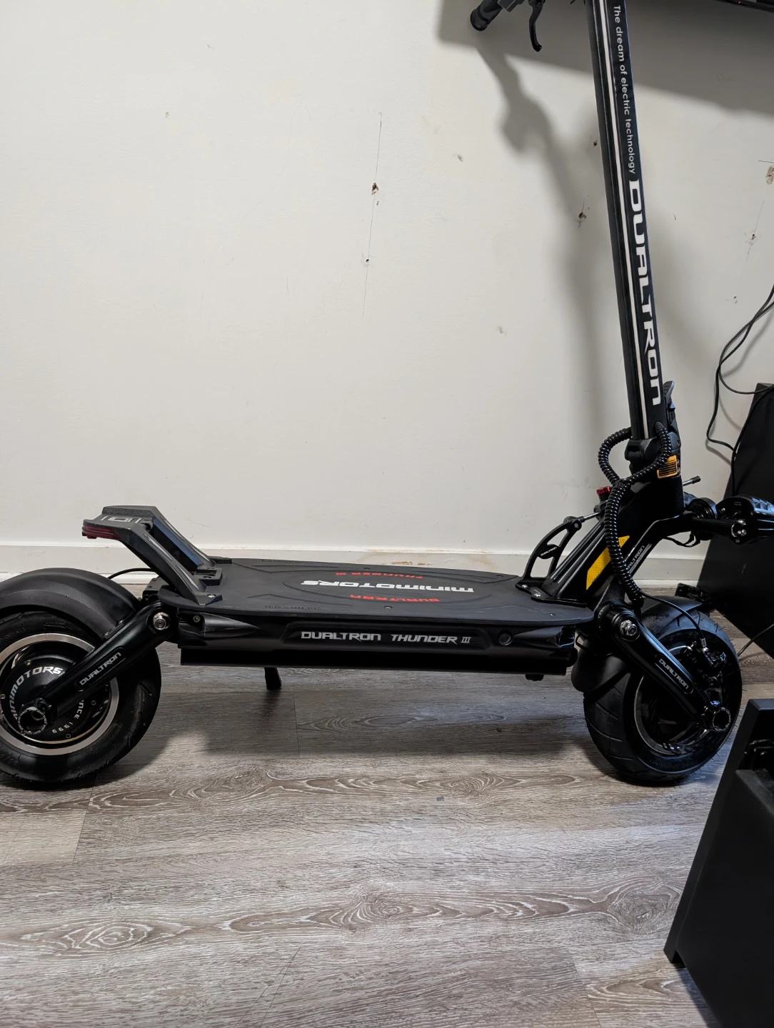 Dualtron Thunder II Electric Scooter - photo 3