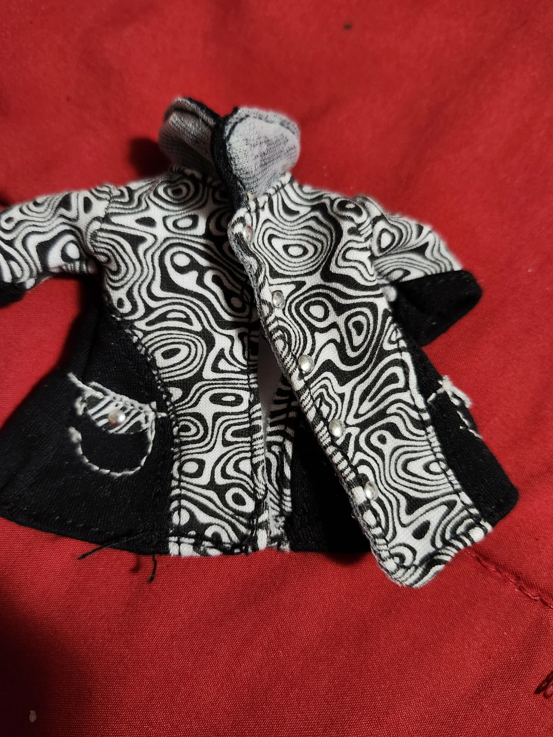 $5 lol omg groovy babe doll jacket