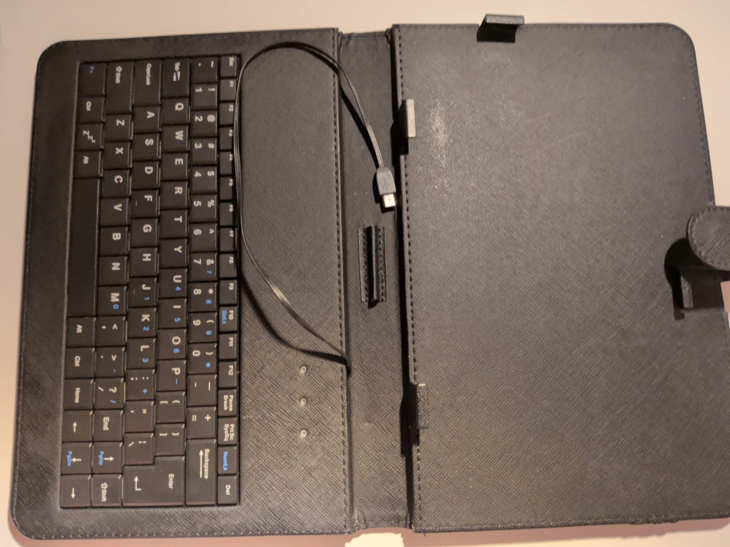 Black Faux Leather Tablet Case with Keyboard - photo 2