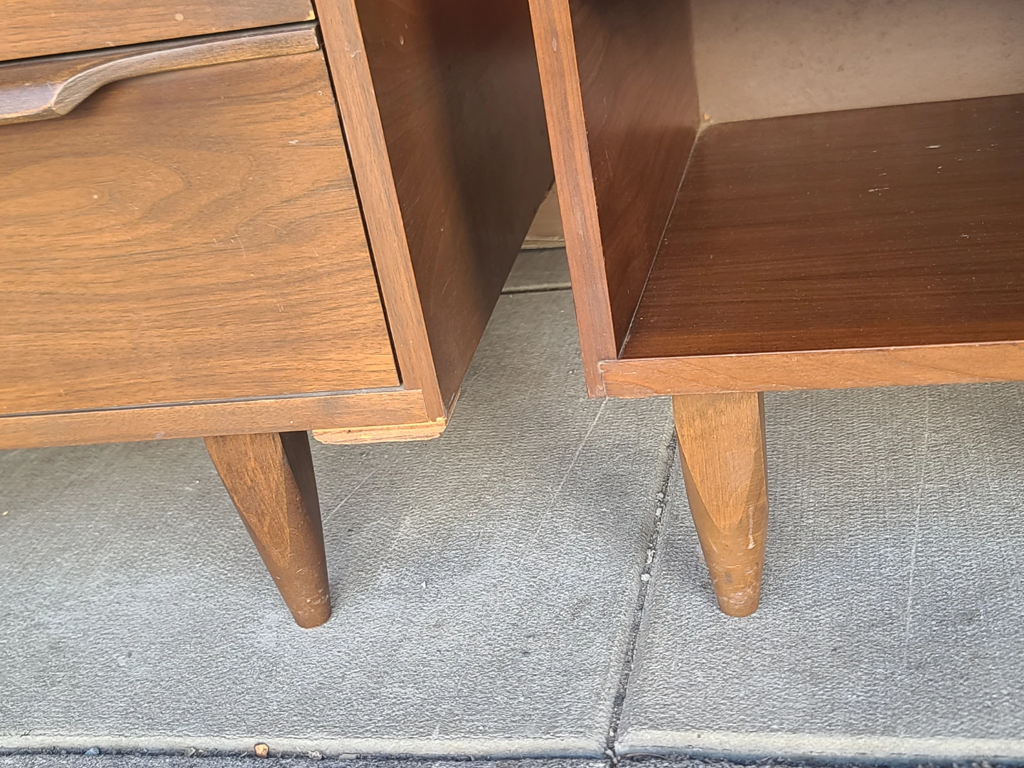 Mid-Century Modern Walnut Dresser & Nightstand Set - photo 5