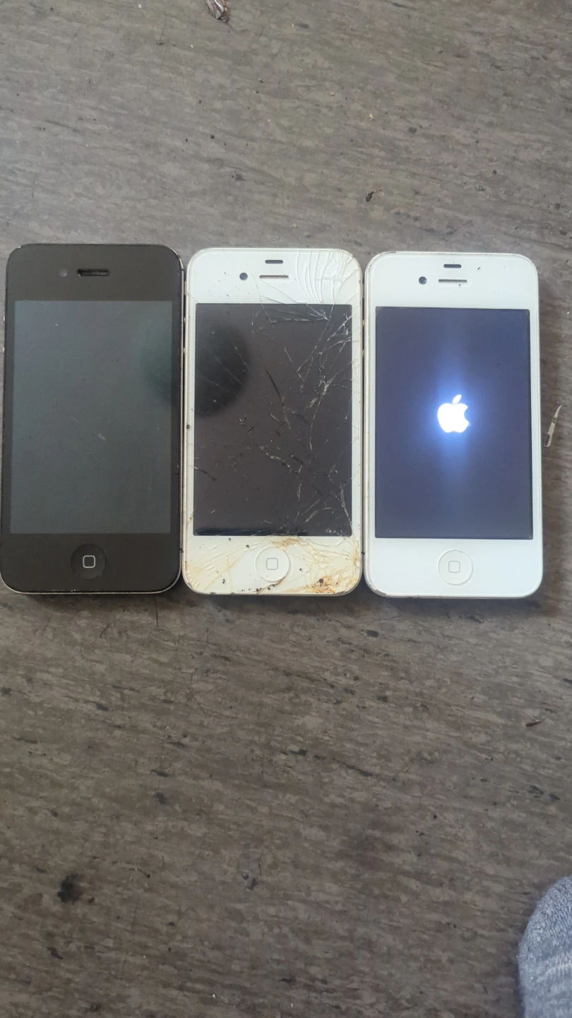 iPhone 4 lot
