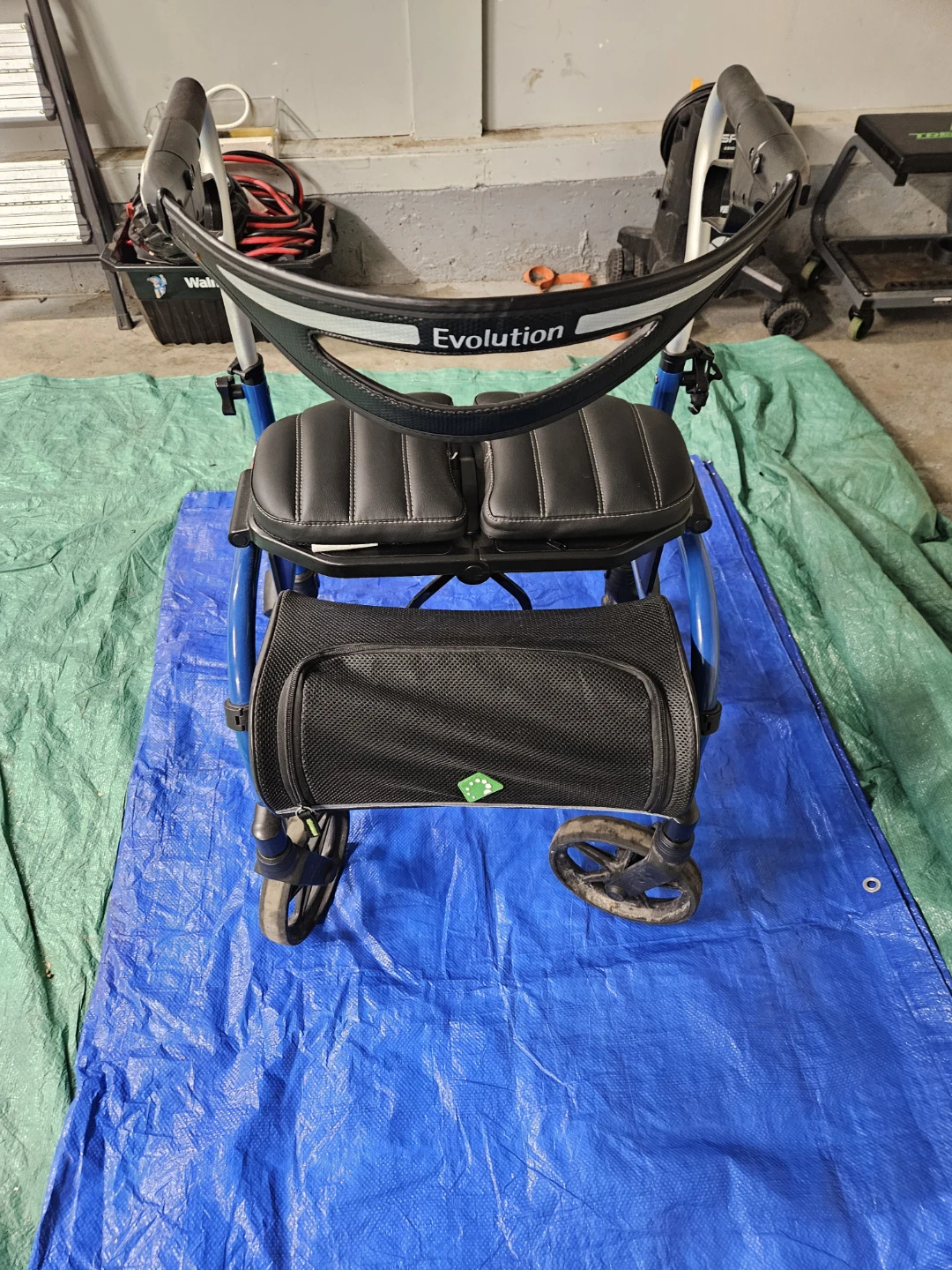 Trillium Evolution Walker with Seat and Bag