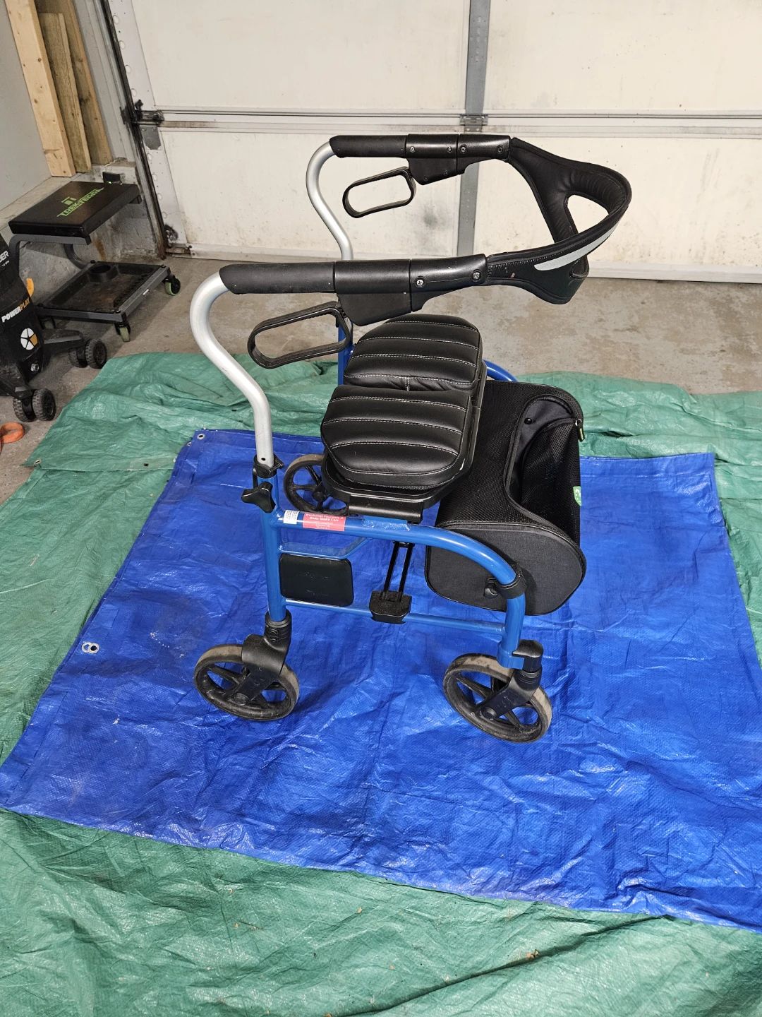 Trillium Evolution Walker with Seat and Bag - photo 2