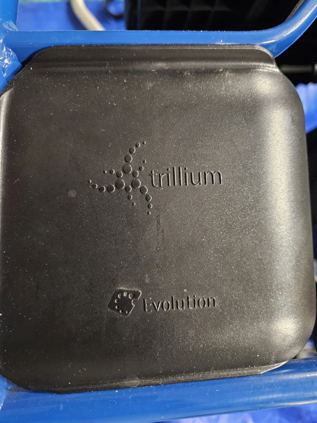 Trillium Evolution Walker with Seat and Bag - photo 3