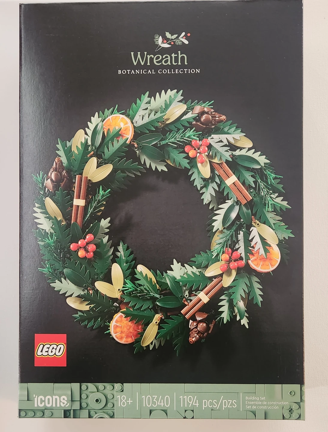 LEGO Botanical Collection Wreath Building Set 10340
