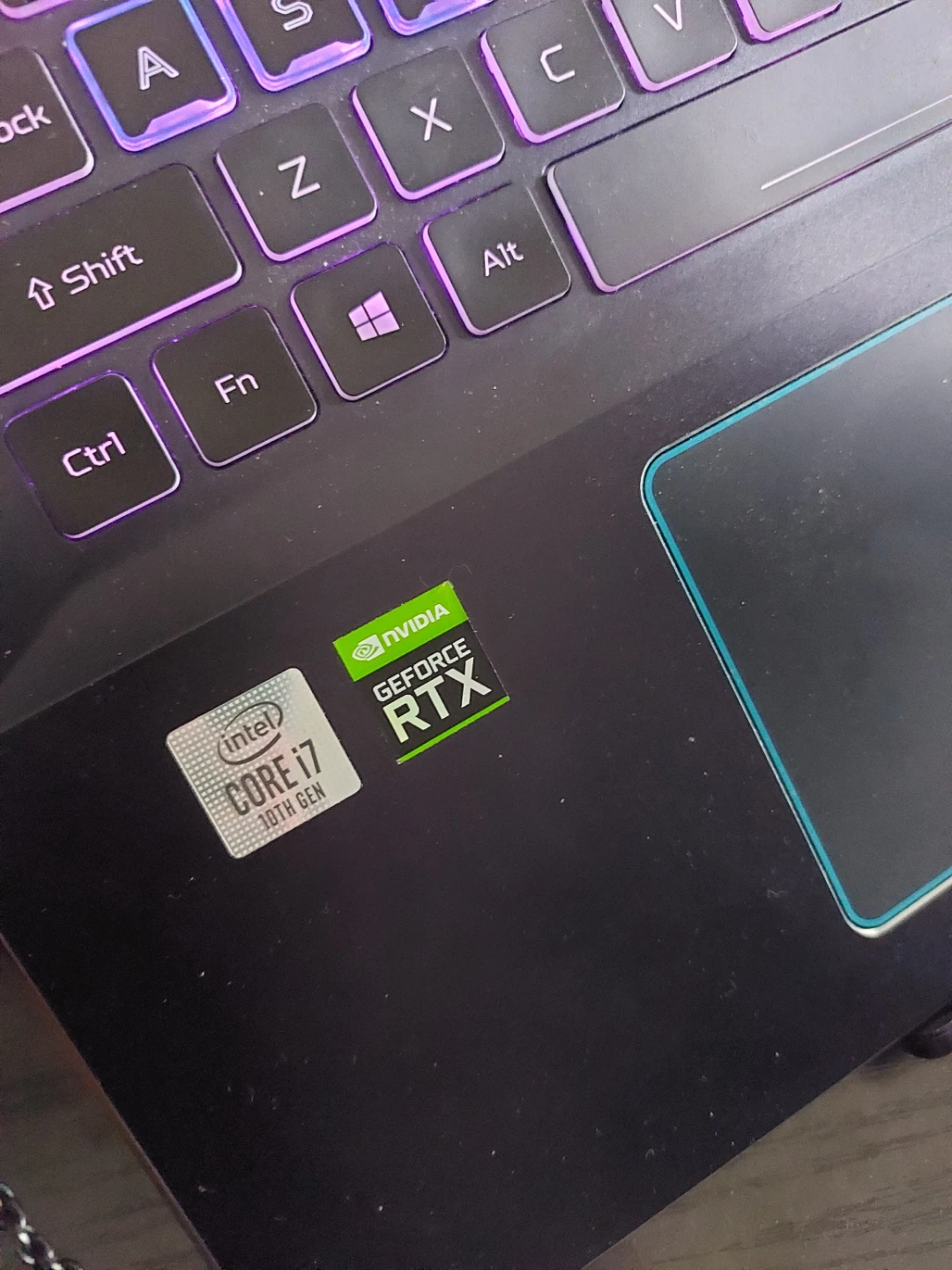 Acer Predator Helios 300 Gaming Laptop - photo 3