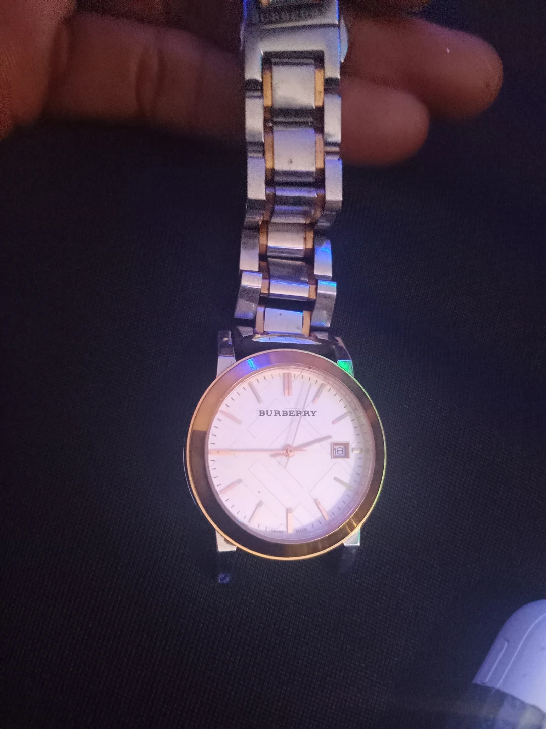 Men's Burberry watch read description