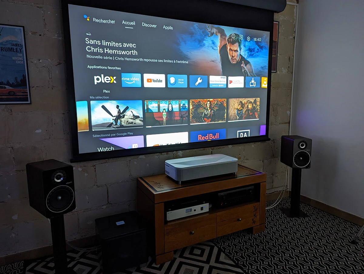 Epson LS800 UST Projector